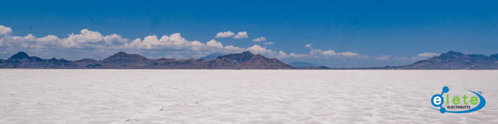 Velké Solné jezero v Utahu. Jde o největší slané jezero na západní polokouli, leží v severní části státu Utah a bývá nazýváno Americké Mrtvé moře. 